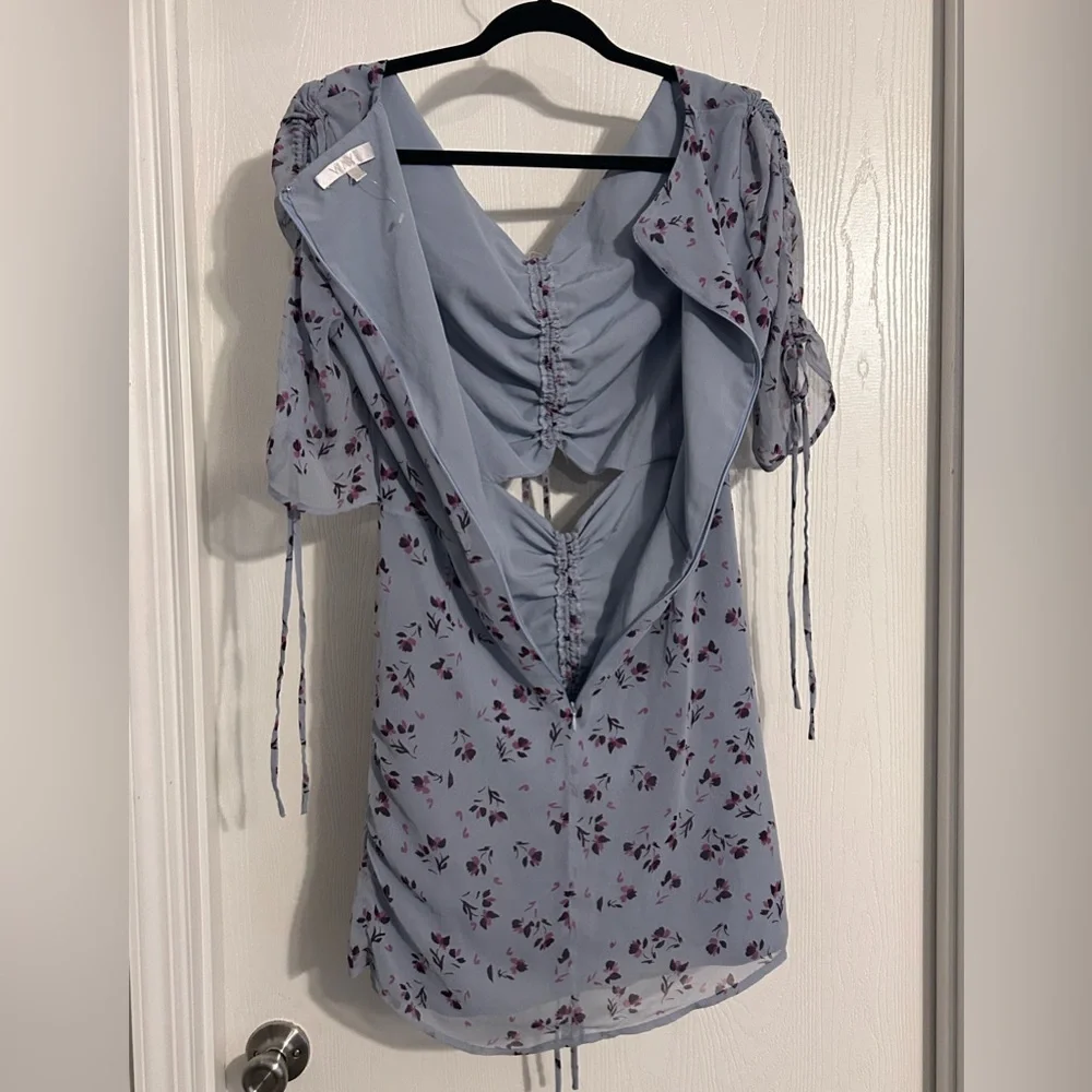 Wayf  | (NWT) Light Blue Floral Mini Dress
| Size Medium - Picture 5 of 7